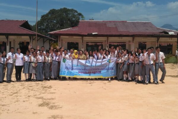 Sosialisasi dan Edukasi Peningkatan Kesehatan Jiwa dan Masalah Napza di SMAN 1 Lumar Sosialisasi dan Edukasi Peningkatan Kesehatan Jiwa dan Masalah Napza di SMAN 1 Lumar