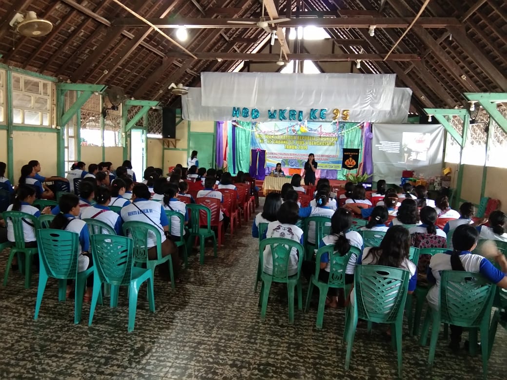 HUT WKRI ke 95 Kab. Bengkayang : BNNK Bengkayang Sosialisasi Bahaya Narkoba HUT WKRI ke 95 Kab. Bengkayang : BNNK Bengkayang Sosialisasi Bahaya Narkoba