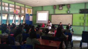 Sosialisasi dan Edukasi Peningkatan Kesehatan Jiwa dan Masalah Napza di SMAN 1 Bengkayang