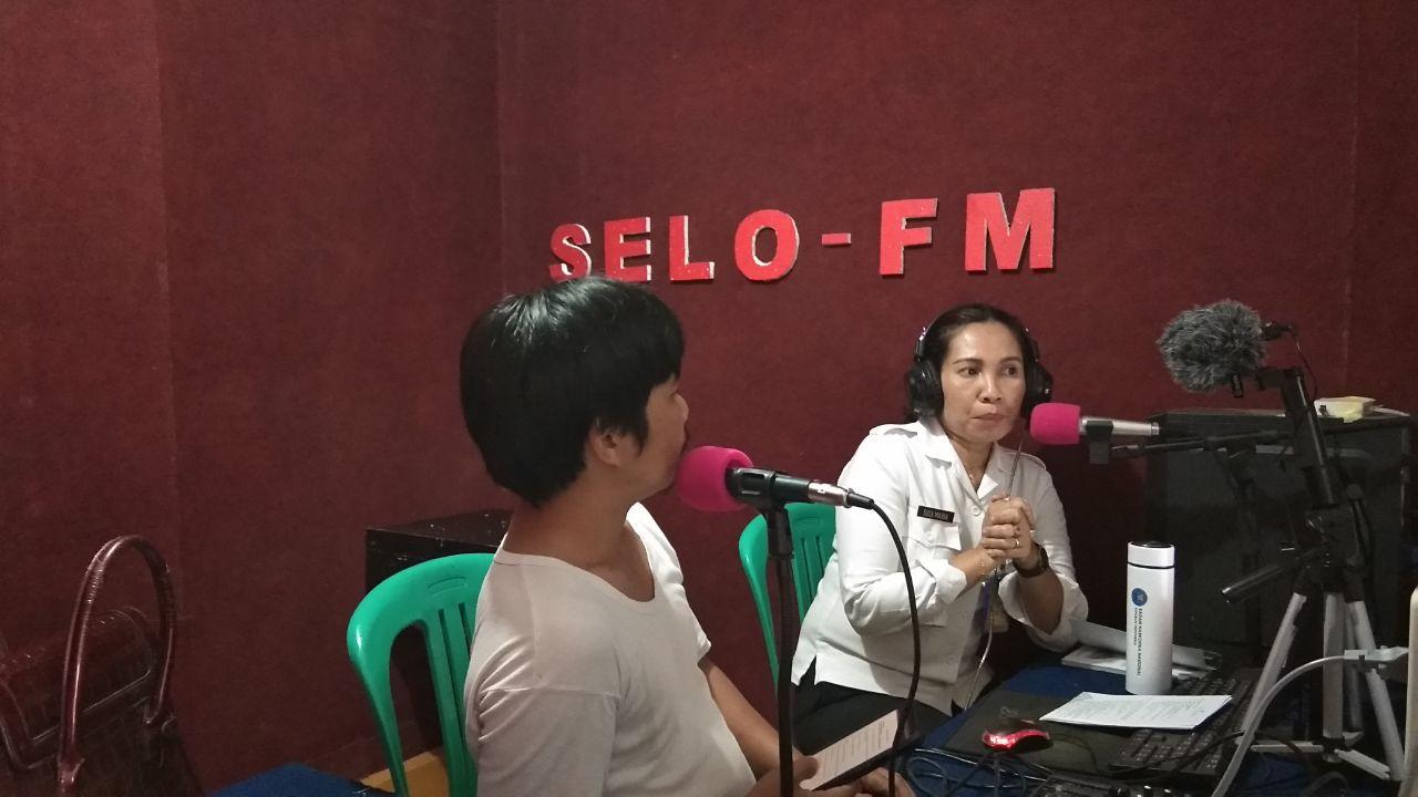 Talkshow BNNK Bengkayang dengan Radio Selo-Fm Talkshow BNNK Bengkayang dengan Radio Selo-Fm