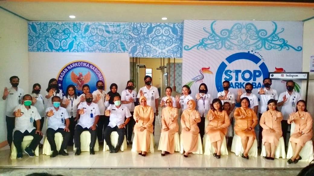 DWP BNNP KALIMANTAN BARAT GELAR TALI ASIH DI BNNK BENGKAYANG DWP BNNP KALIMANTAN BARAT GELAR TALI ASIH DI BNNK BENGKAYANG