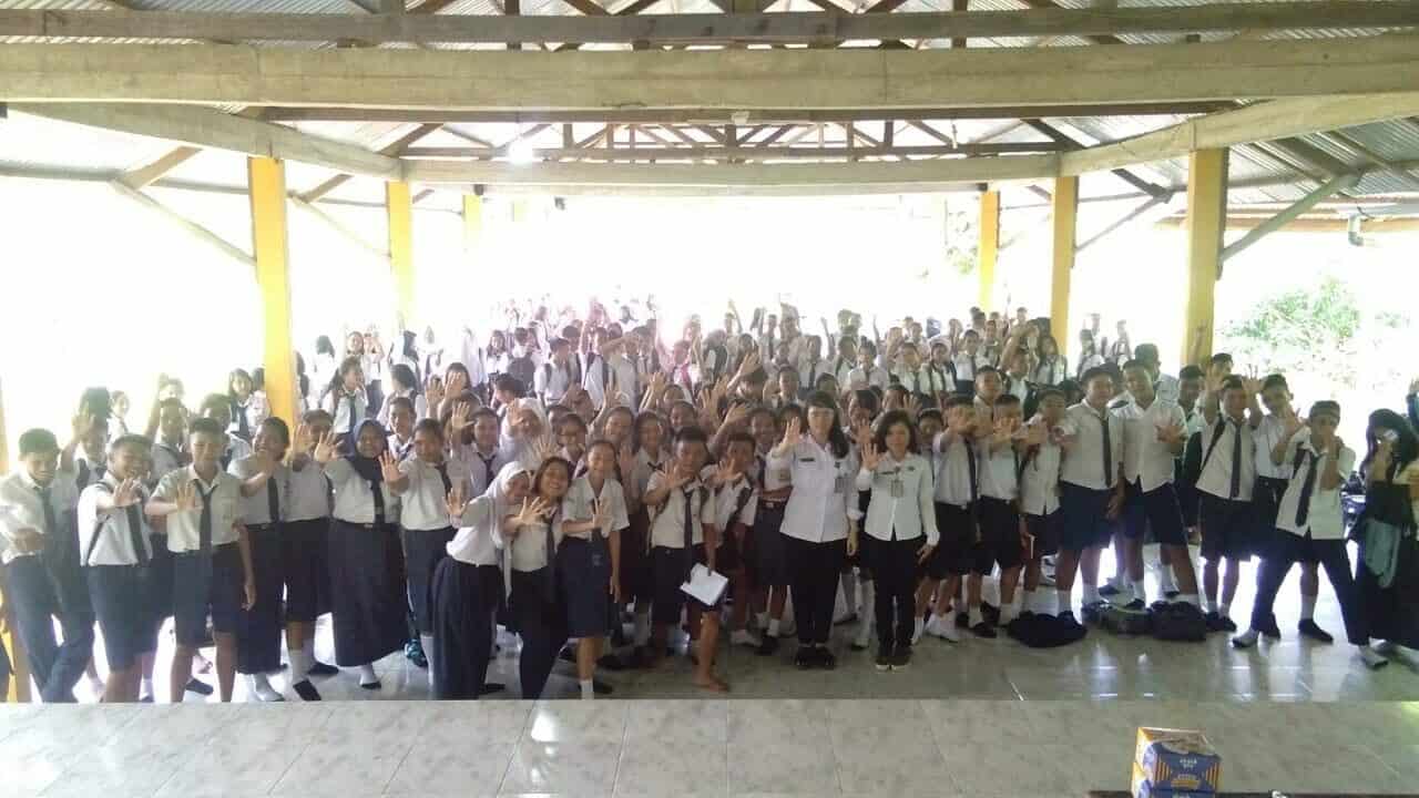 Sosialisasi Bahaya Narkoba pada MPLS SMAN 3 Bengkayang pada hari Selasa, 9 Juli 2019 Sosialisasi Bahaya Narkoba pada MPLS SMAN 3 Bengkayang pada hari Selasa, 9 Juli 2019