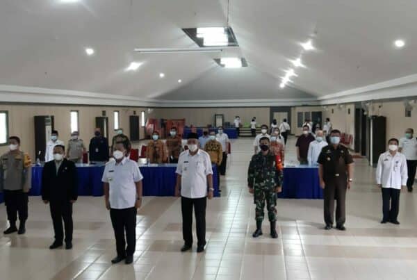 Ramah Tamah Bupati Bengkayang dan Wakil Bupati Bengkayang dengan Forkopimda, Instansi Vertikal, Tokoh Masyarakat, Tokoh Adat dan Tokoh Agama di Kabupaten Bengkayang Ramah Tamah Bupati Bengkayang dan Wakil Bupati Bengkayang dengan forkopimda, instansi Vertikal, Tokoh Masyarakat, Tokoh Adat dan Tokoh Agama di Kabupaten Bengkayang