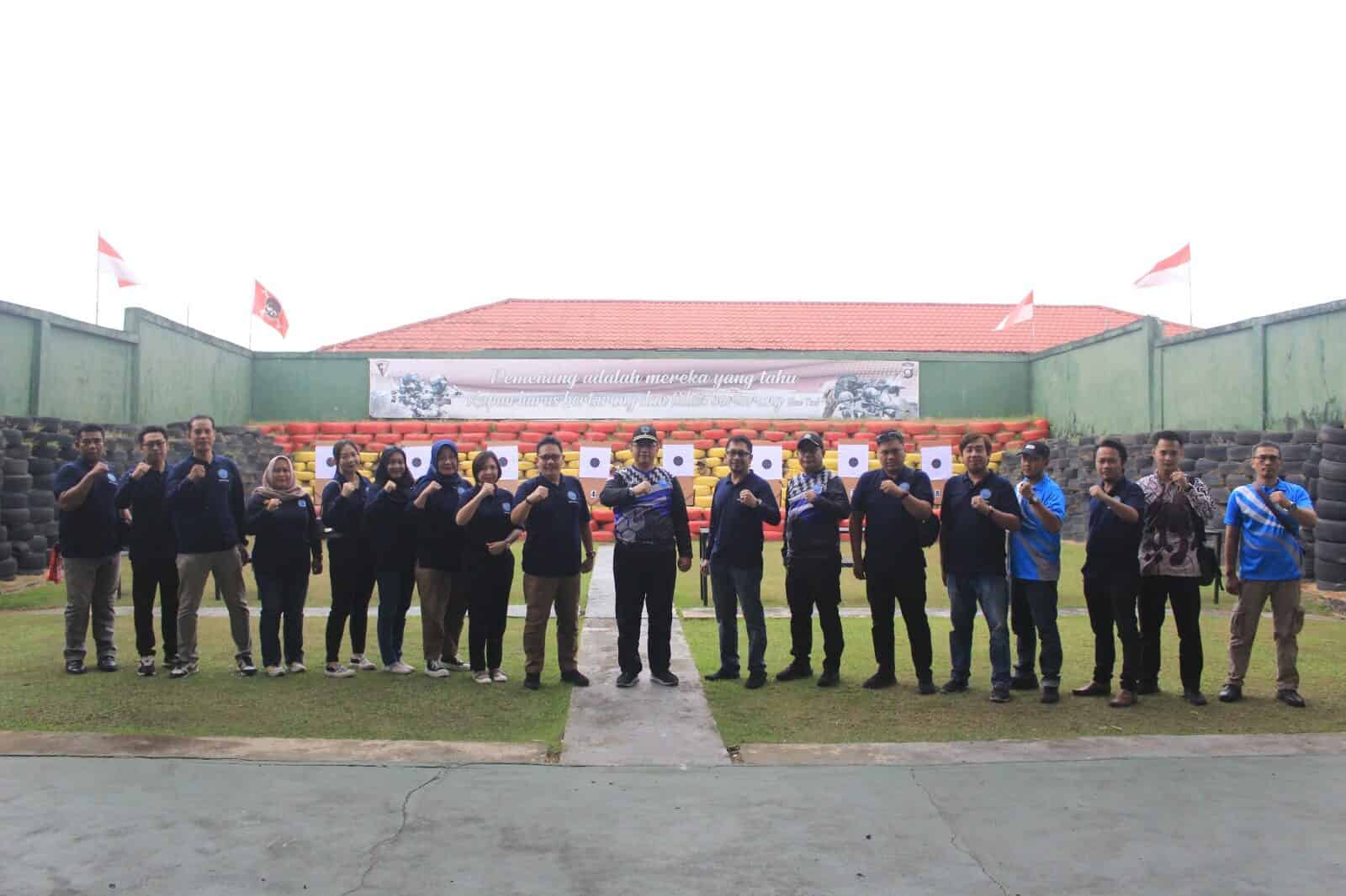 Latihan Menembak Latihan Menembak