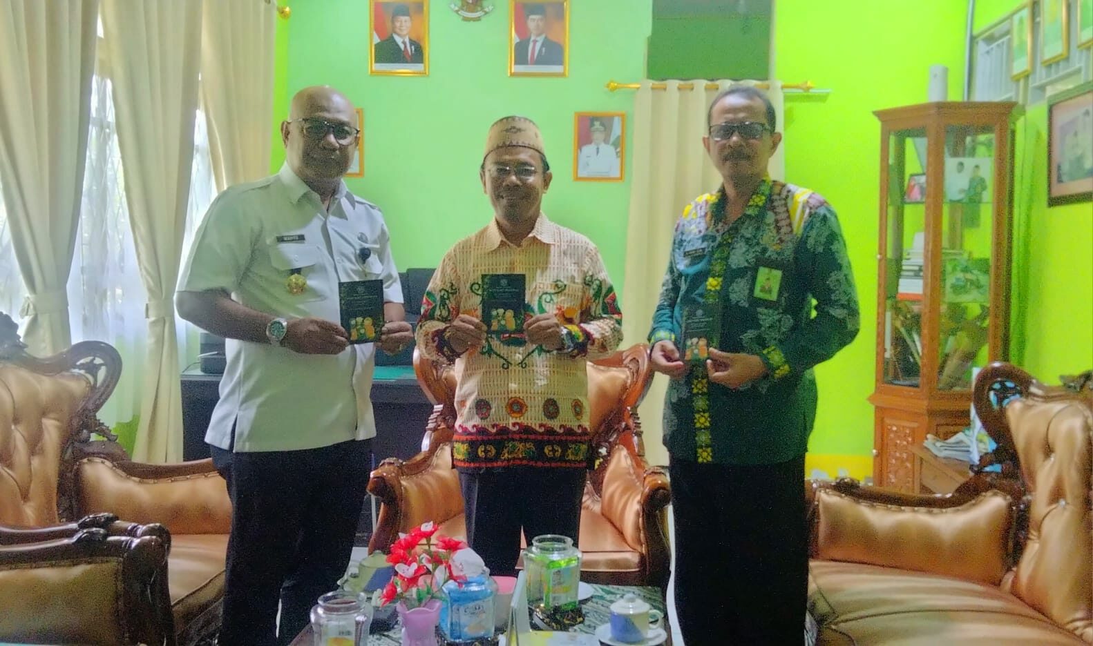 Koordinasi Ke Kantor Kementerian Agama Kabupaten Bengkayang Dalam Rangka Pelaksanaan Program P4GN di Lingkungan Masyarakat Kabupaten Bengkayang Koordinasi Ke Kantor Kementerian Agama Kabupaten Bengkayang Dalam Rangka Pelaksanaan Program P4GN di Lingkungan Masyarakat Kabupaten Bengkayang